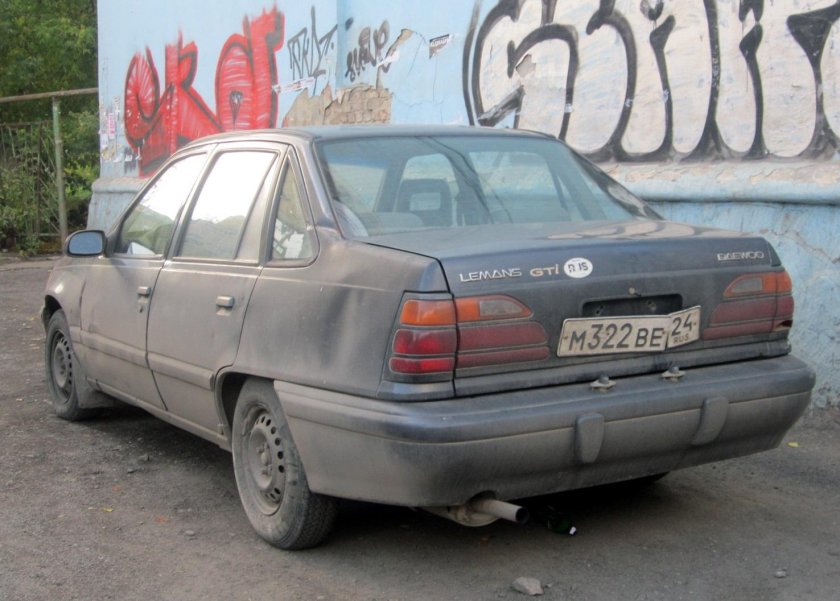 Део Леманс стекло заднее левое