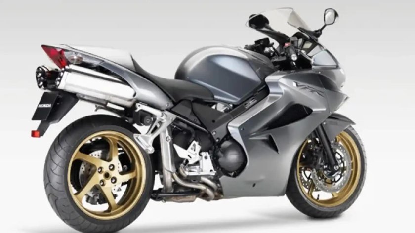 Хонда ВФР 800