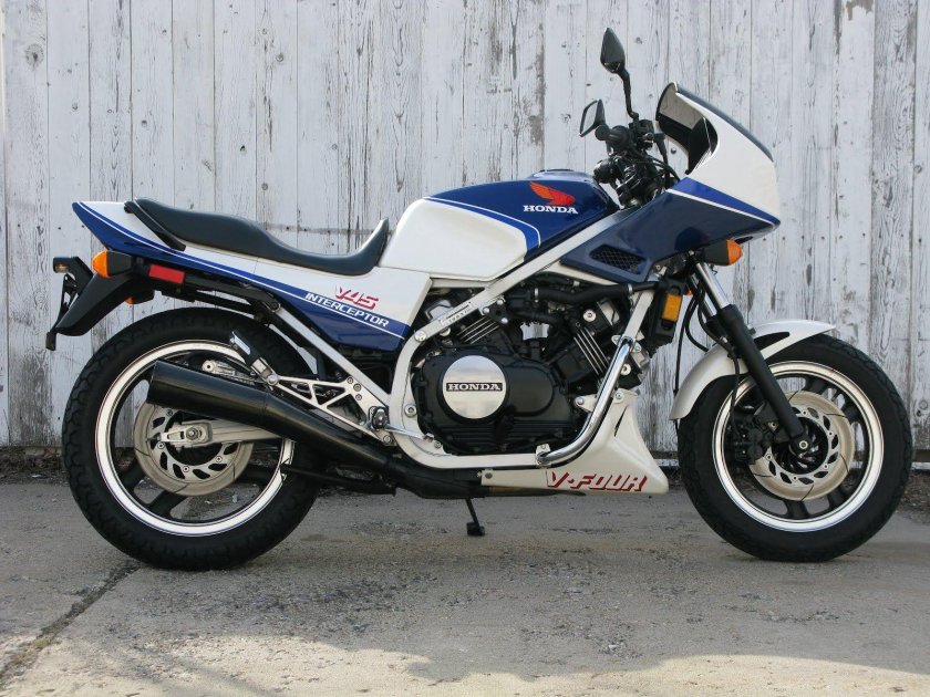 Honda vf750f