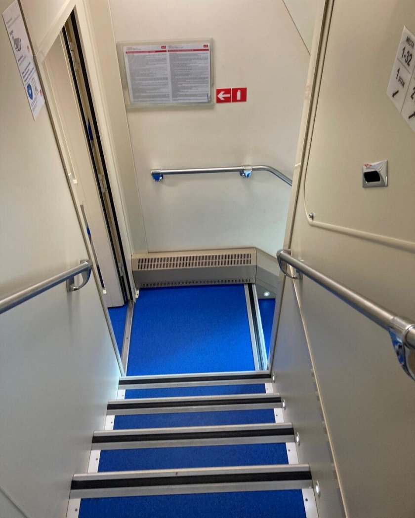 Поезд «двухэтажный состав» 006а москва — санкт-петербург