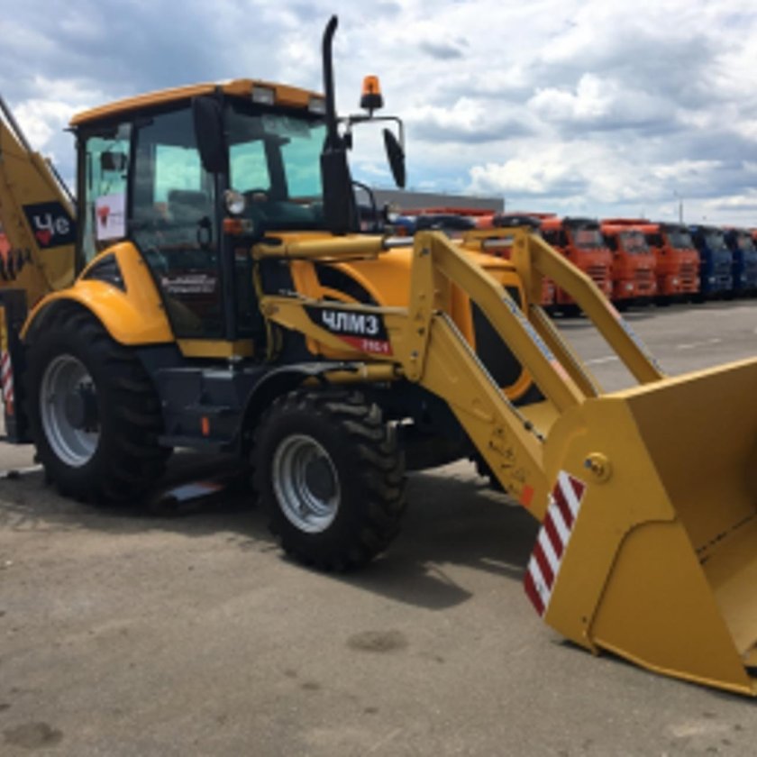 Экскаватор-погрузчик ЧЛМЗ-310.1