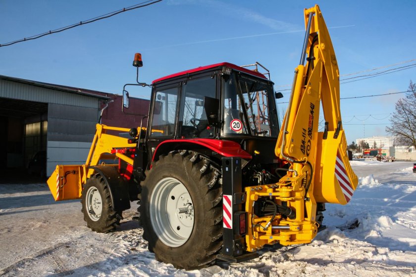 Трактор ДЭМ 114