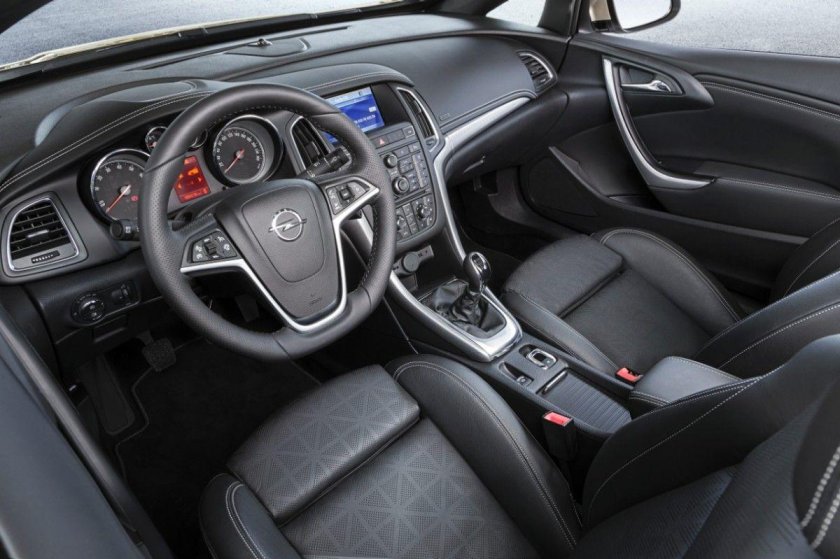 Opel Cascada салон