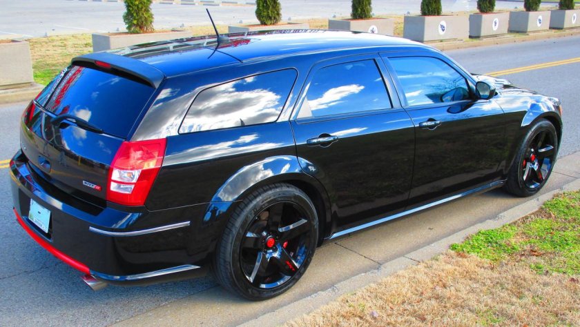 Dodge Magnum srt8 2008