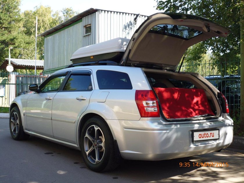 Додж магнум универсал