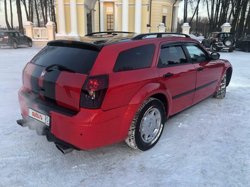 Додж магнум универсал