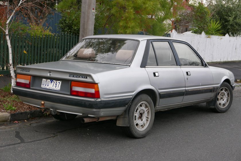 Peugeot 505 седан