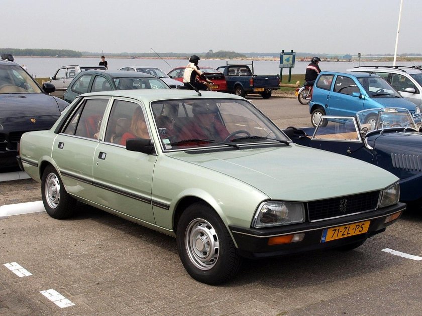 Peugeot 505 седан