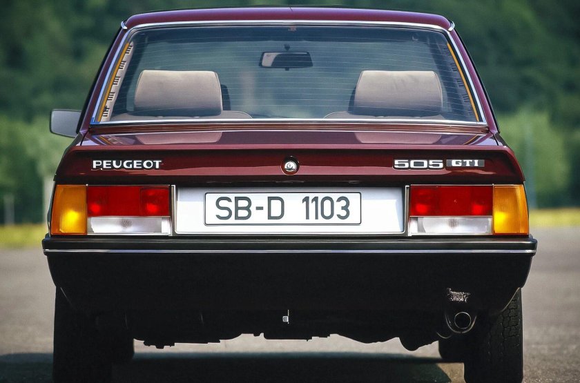 Peugeot 505 седан