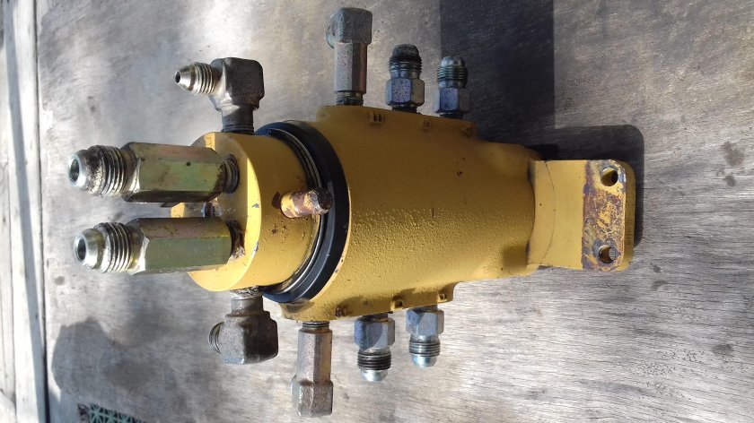 Поворотный коллектор Komatsu pc20