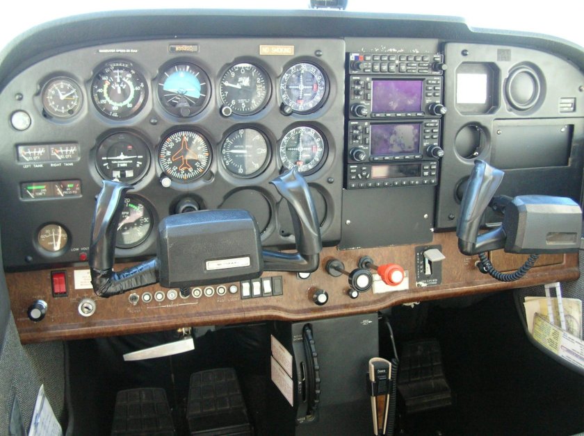 Cessna 172 салон