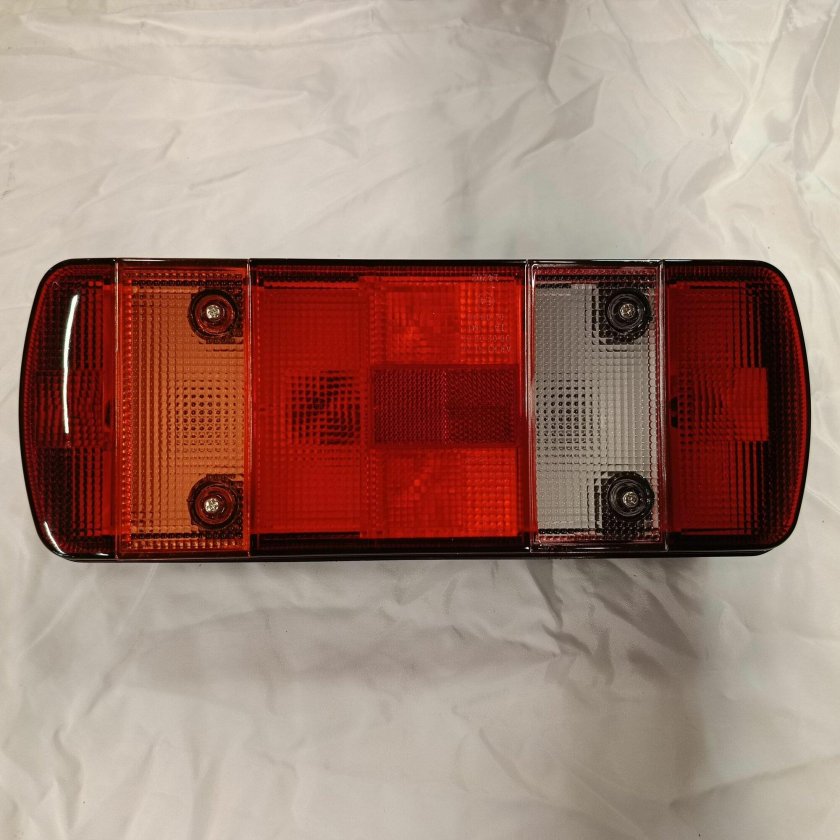 Фонарь задний мерседес атего