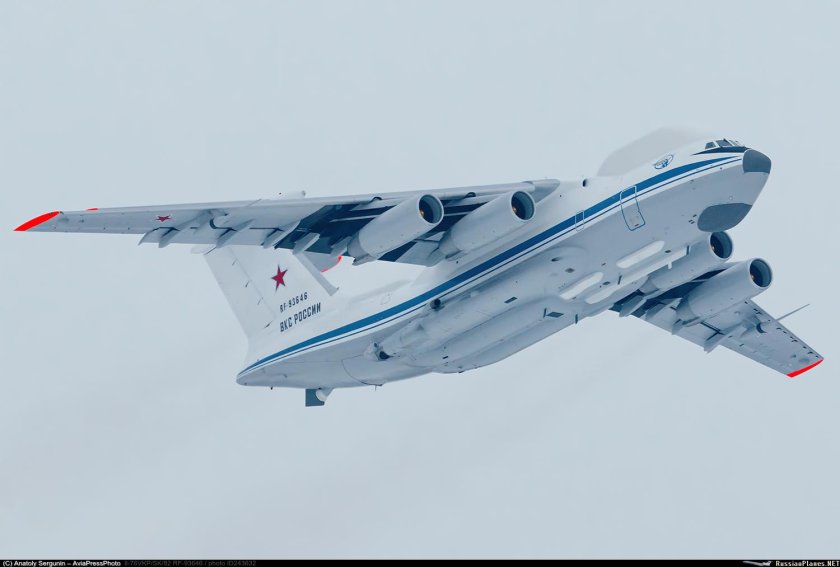 Самолет ил 76