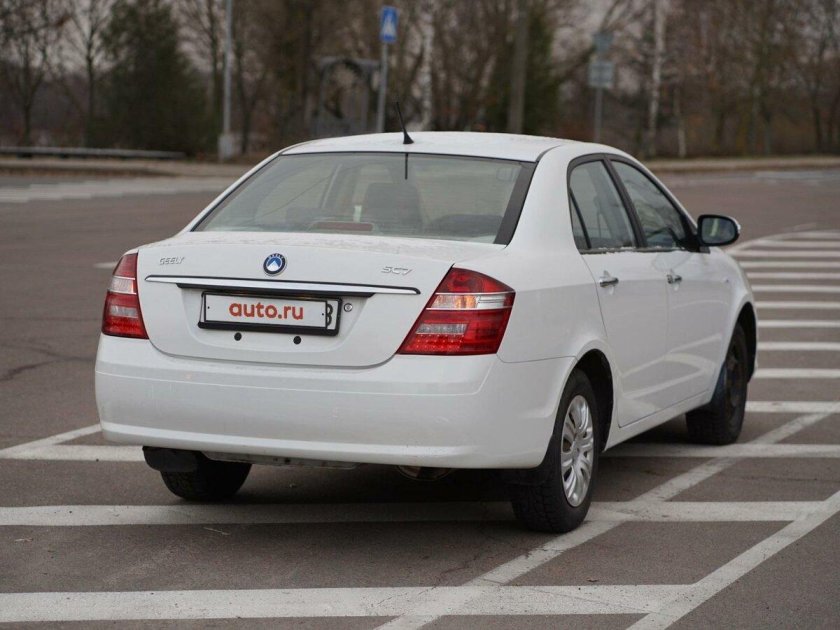 Седан Geely sc7