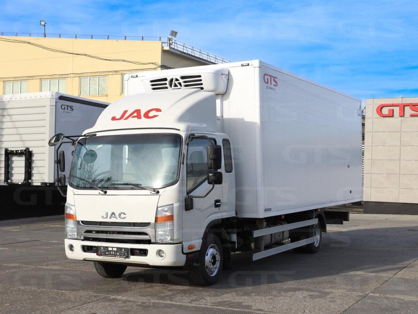Грузовой автомобиль jac n80 рефрижератор