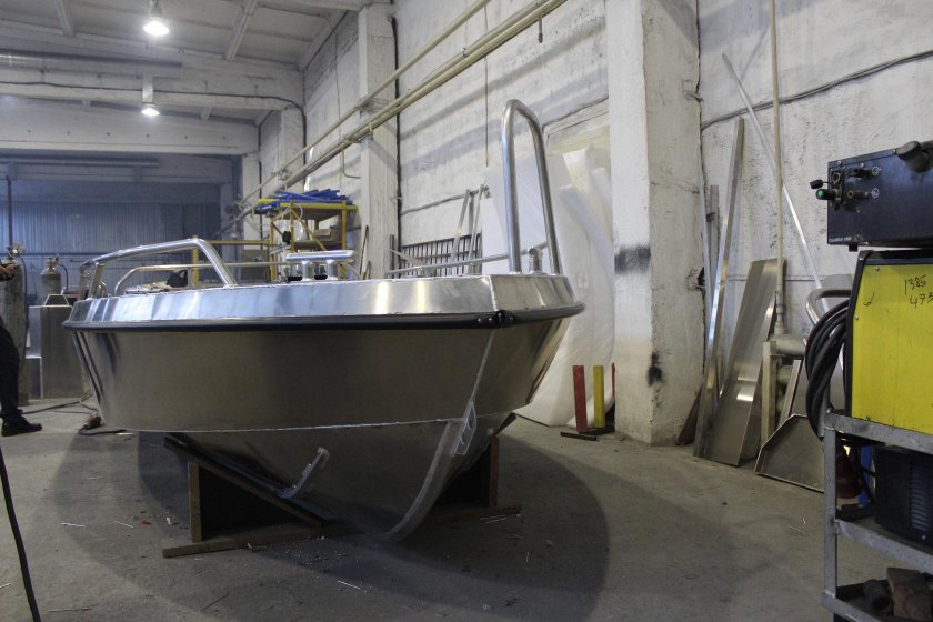 Лодка Navitek 20