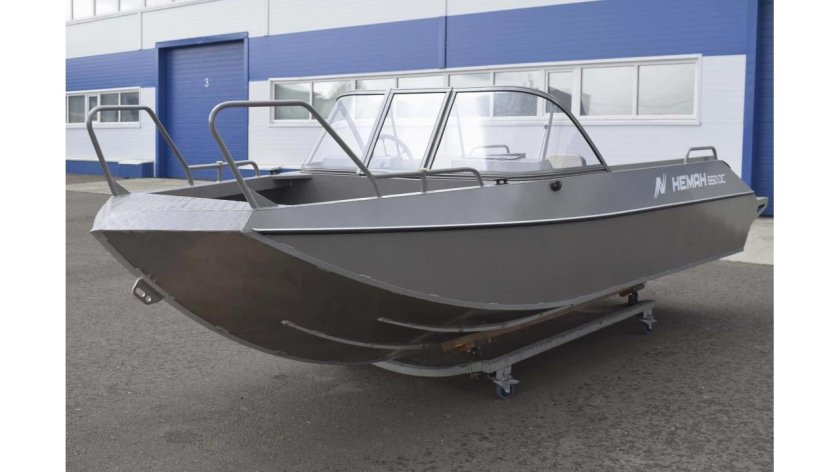 Катер Неман 550