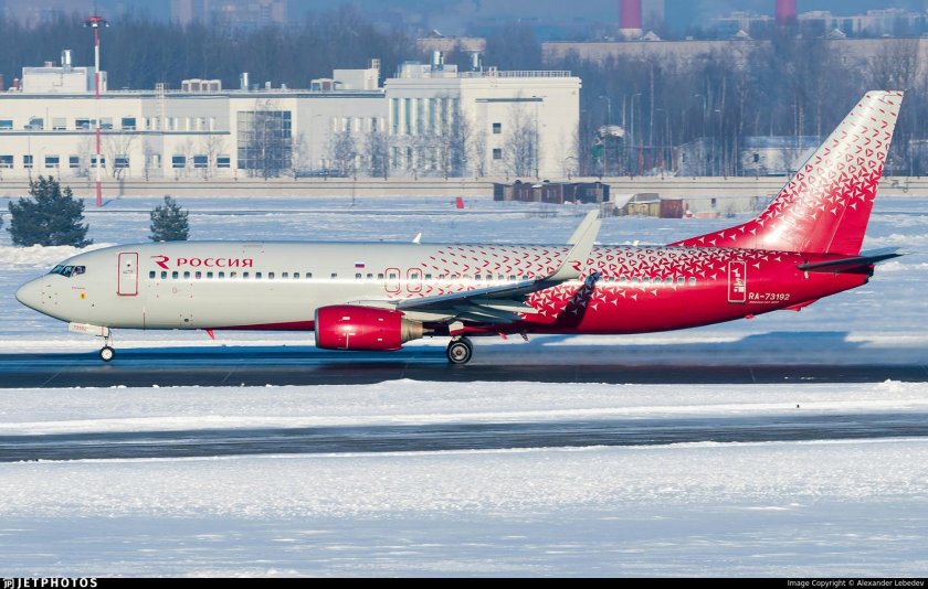 Самолет авиакомпании россия