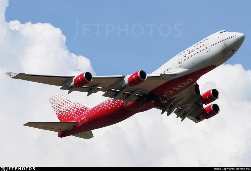 Самолёт Боинг 747 Россия
