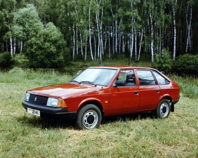 Автомобиль москвич 2141
