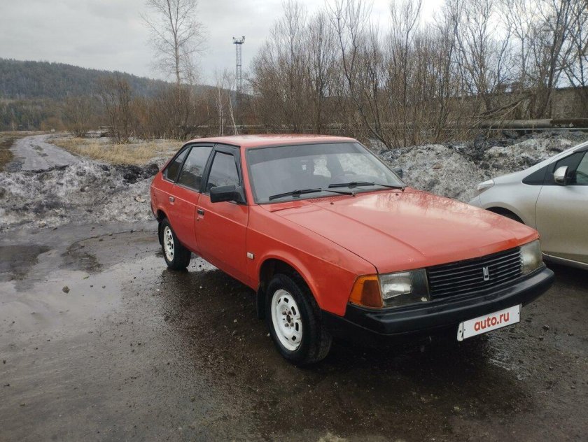 Машина Москвич 2141