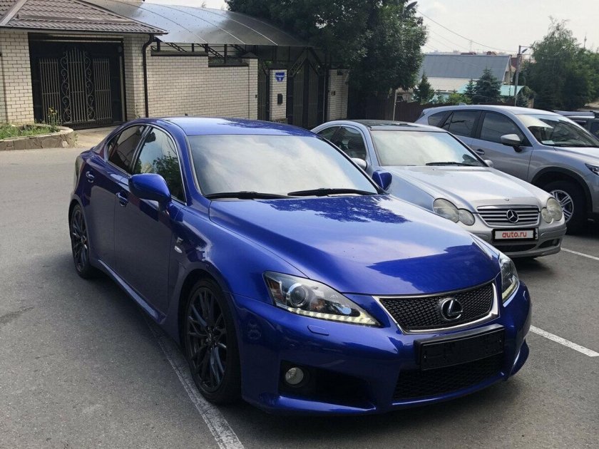 Лексус is f 2012
