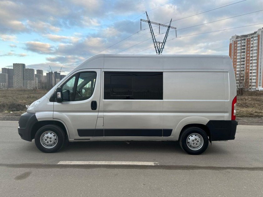 Цельнометаллические фургоны