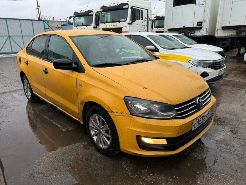 Volkswagen polo v