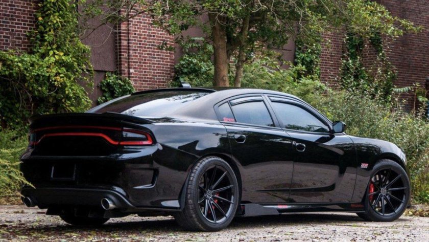 Додж Чарджер 2019