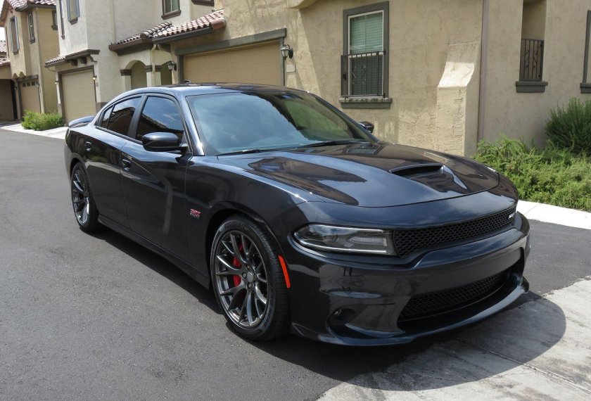 Додж Чарджер Хелкат