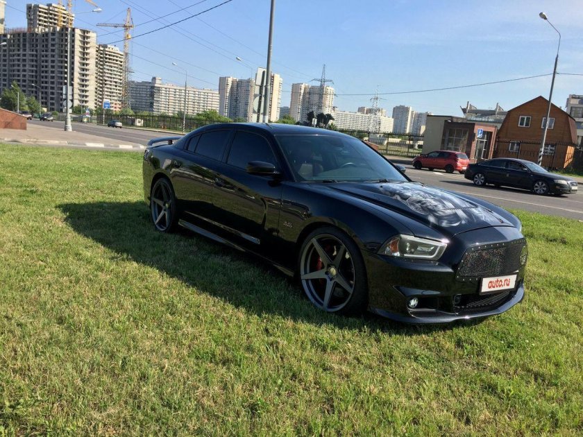 Dodge charger srt 8