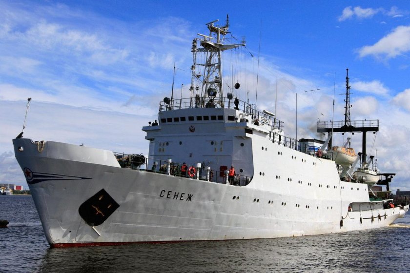 Сенеж судно гидрографическое