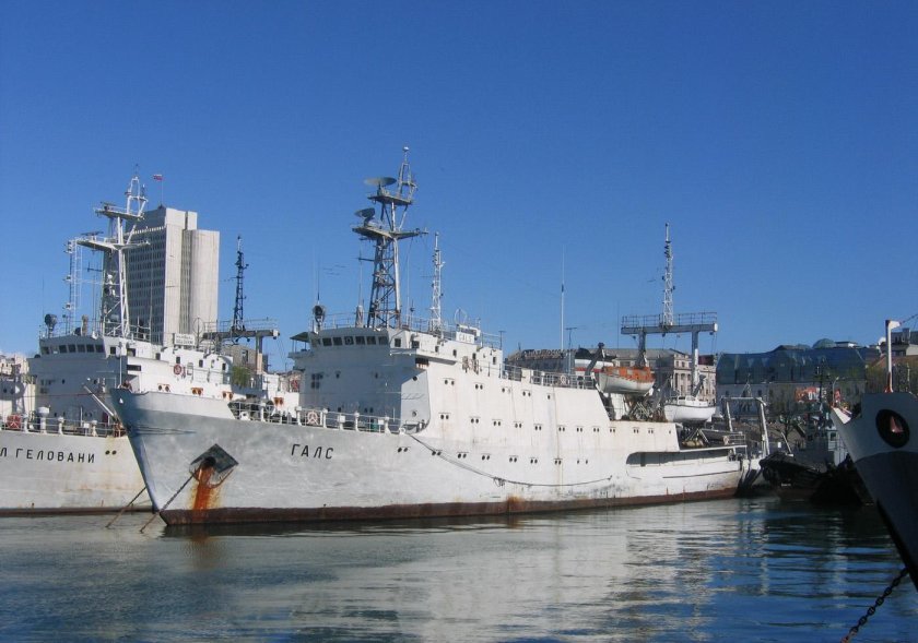 Гидрографическое судно Адмирал Воронцов Владивосток