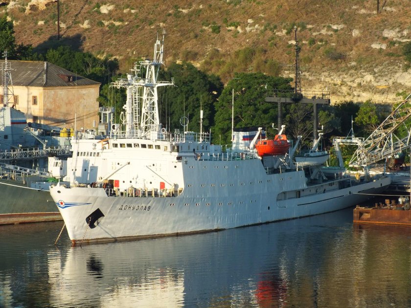 Гидрографическое судно Донузлав