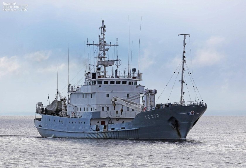 Гидрографическое судно 270
