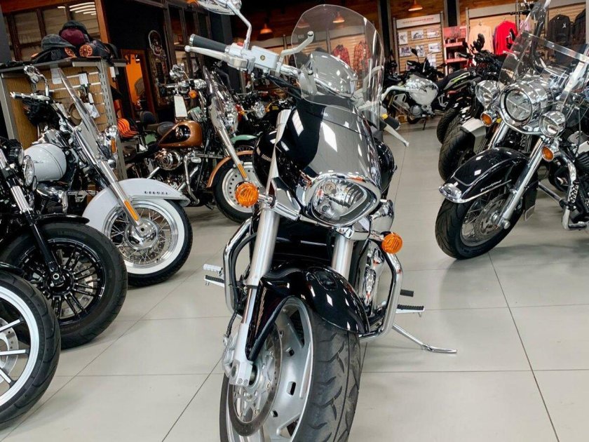 Suzuki boulevard c109rt