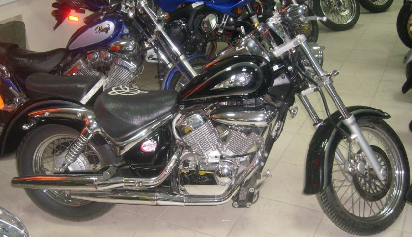 Suzuki Intruder 250