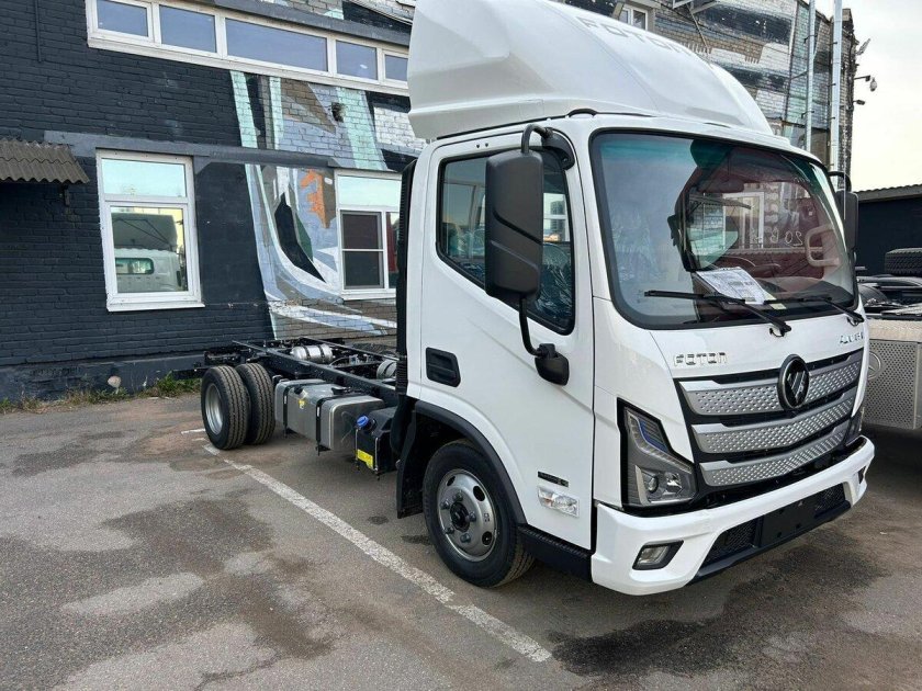 Китайский грузовик dongfeng 2023 тягач