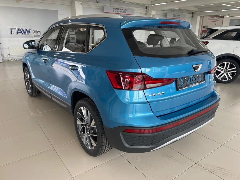 Китайская Джетта vs5