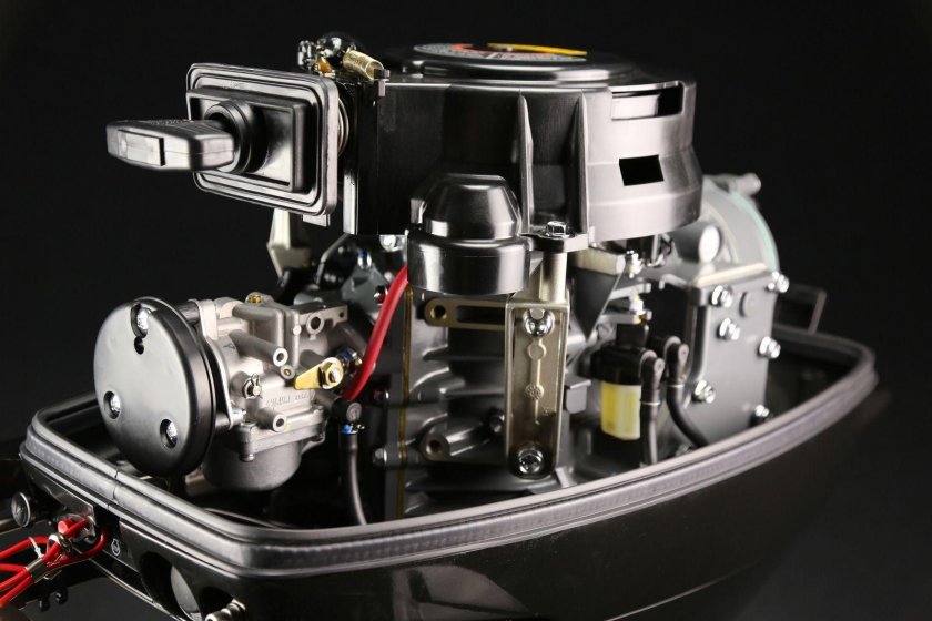 Подвесной лодочный мотор suzuki