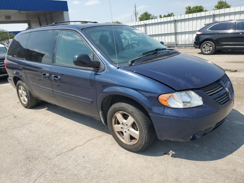 Dodge caravan iv