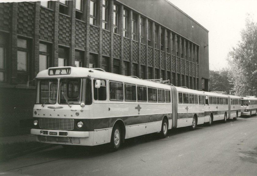 Старые автобусы