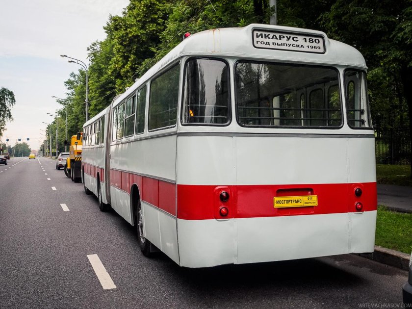 Икарус 180 в Москве