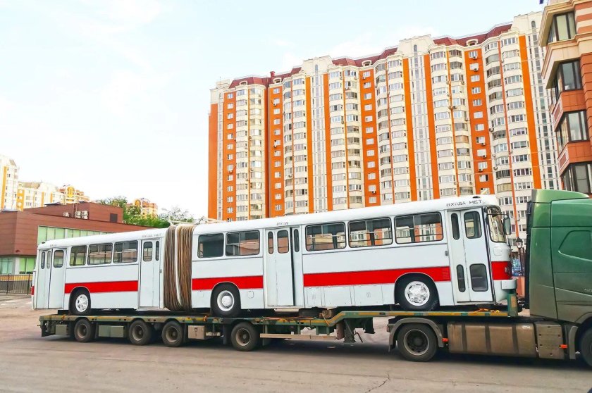 Икарус 180 в Москве