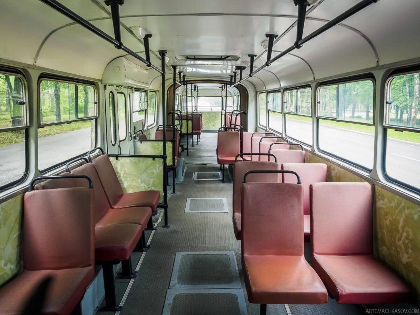 Икарус 556 салон