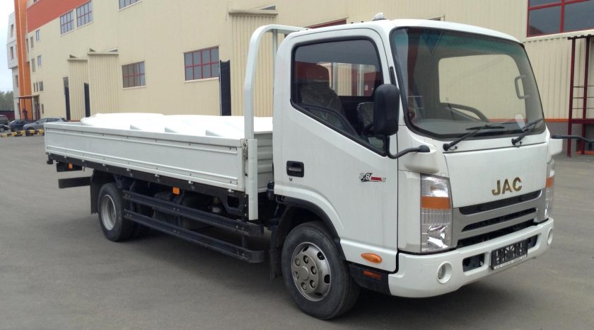 Грузовик JAC n75