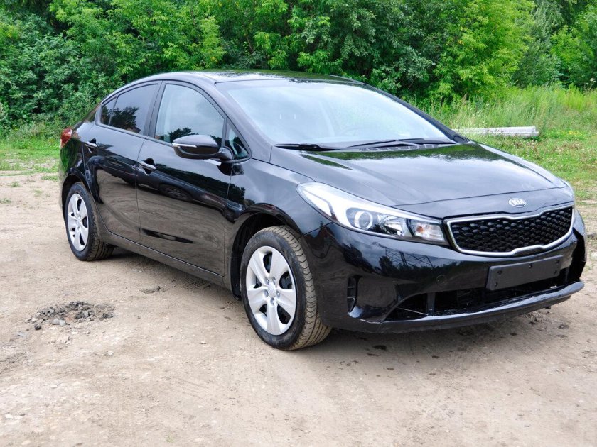 Kia Cerato 3 черная