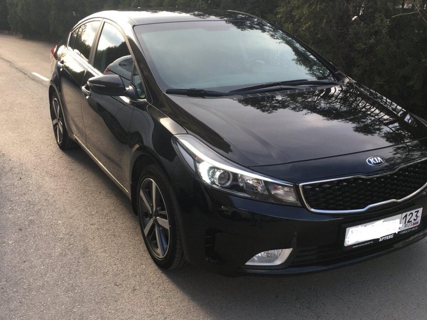 Kia Cerato 2018 черная