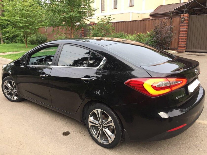 Kia Cerato Black 2013