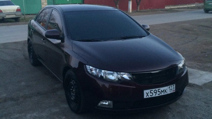 Kia Cerato 2 черная